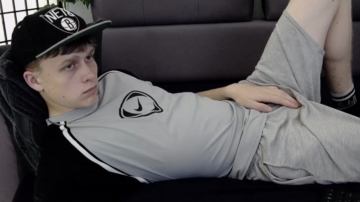 Colinn_Keri  08-07-2021 video tongue